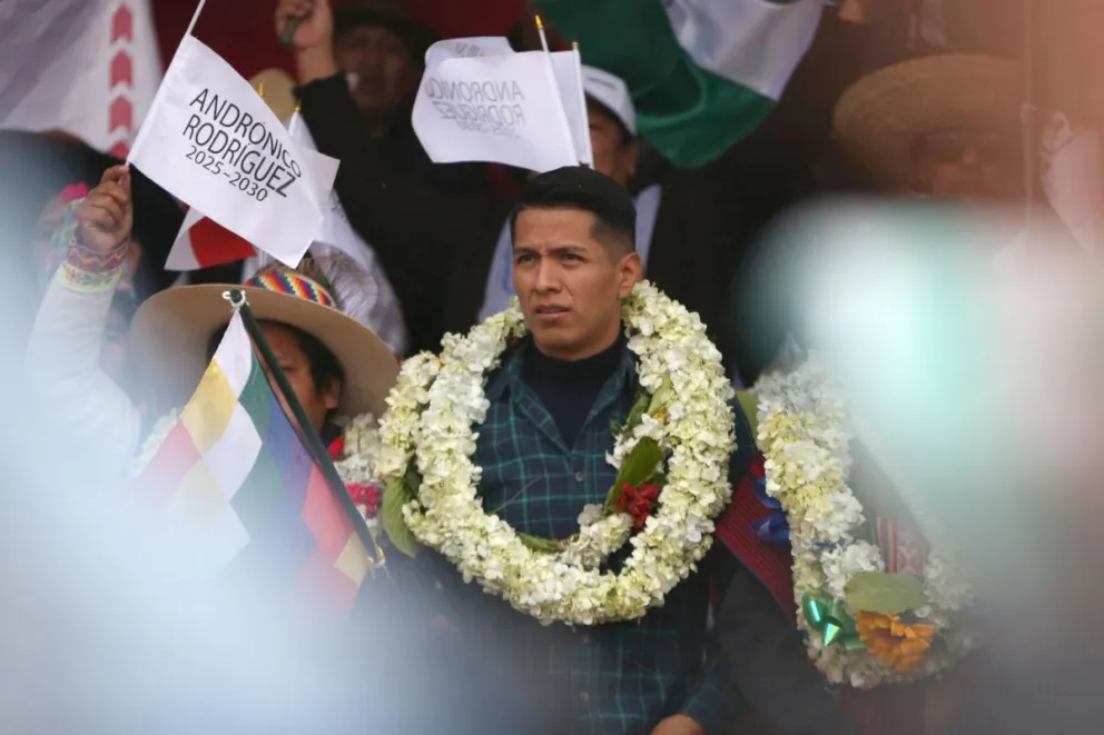 El presidente del Senado de Bolivia, Andrónico Rodríguez, participa en un acto donde es proclamado. Foto: EFE 