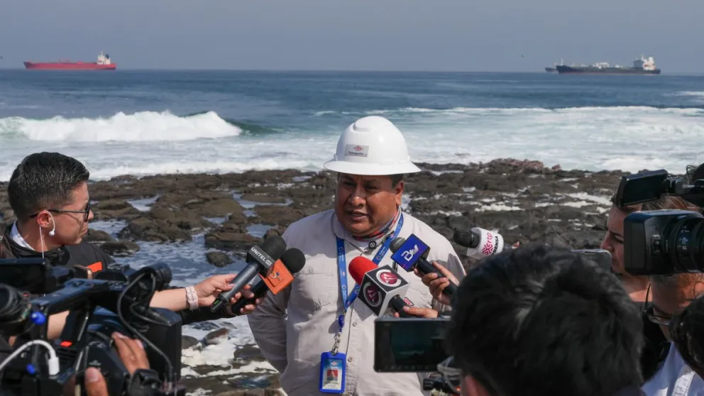 El ejecutivo de YPFB Transporte en un contacto con la prensa. Foto: YPFB