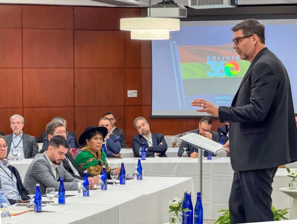 Marcelo Claure recibe a los invitados del Bolivia360 Day. Foto: Prensa Marcelo Claure