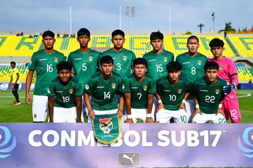 El equipo que consiguió la clasificación al Mundial de Qatar. Foto: FBF