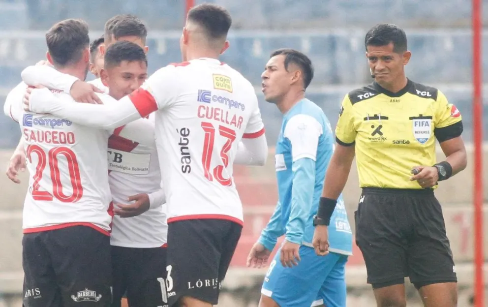 El festejo de Always luego de uno de los goles. Foto: Agencia Marka Registrada.