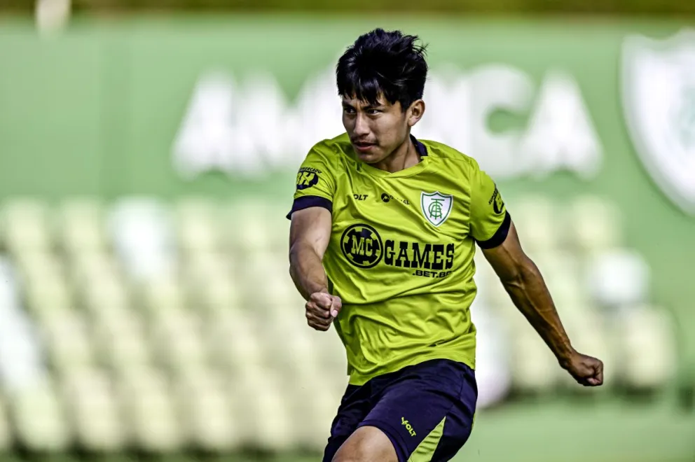 Miguel Terceros en el entrenamiento de esta jornada con el América MG. Foto: AMG
