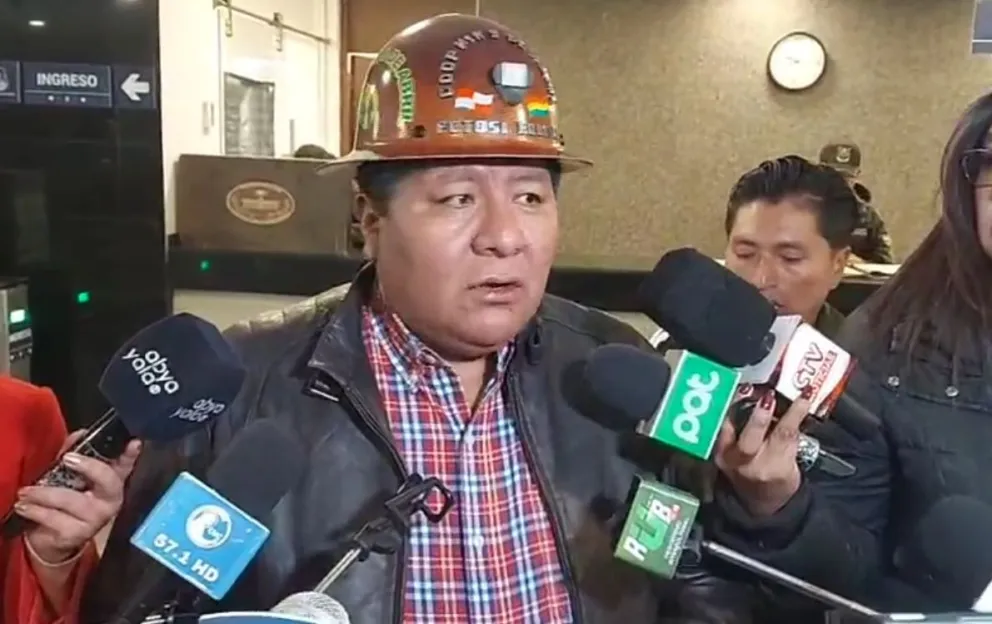 Hilarión Mamani durante sus declaraciones a la prensa. Foto: Captura de video
