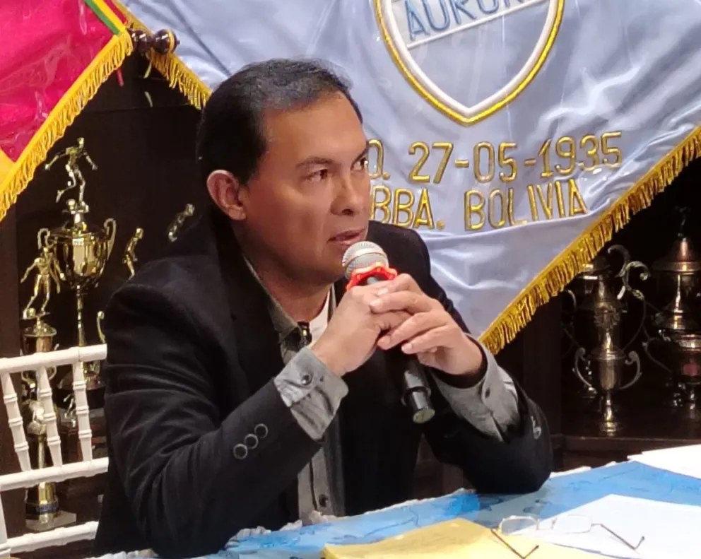Cornejo durante la conferencia de prensa. Foto: Dosis de Fútbol.