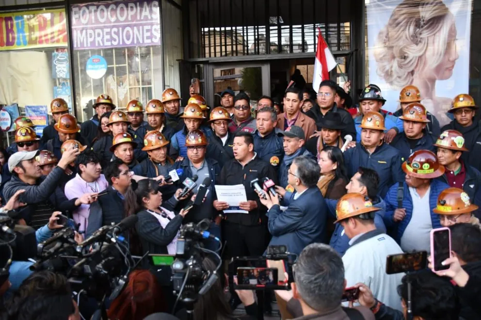 Conferencia de prensa de los seguidores de Andrónico Rodríguez. Foto: APG