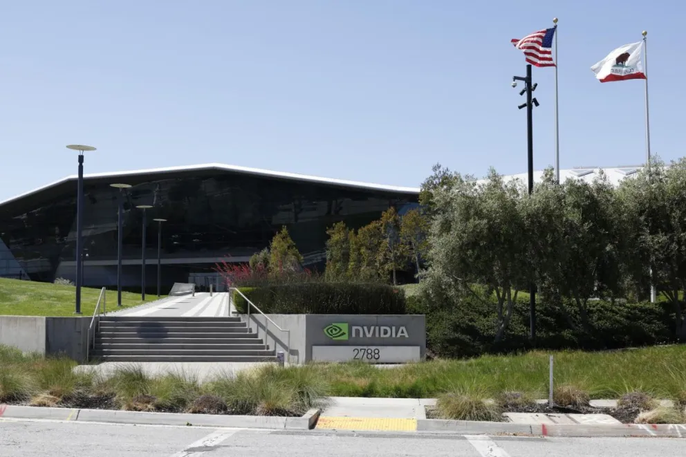 Vista exterior y señalización en la sede de Nvidia Corporation en Santa Clara, California, EEUU, el 27 de mayo. Foto: EFE