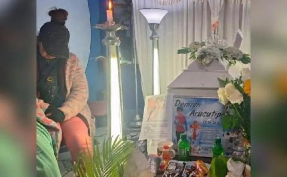 Familiares despidieron a Demian a semana pasada. Foto: 25 Horas