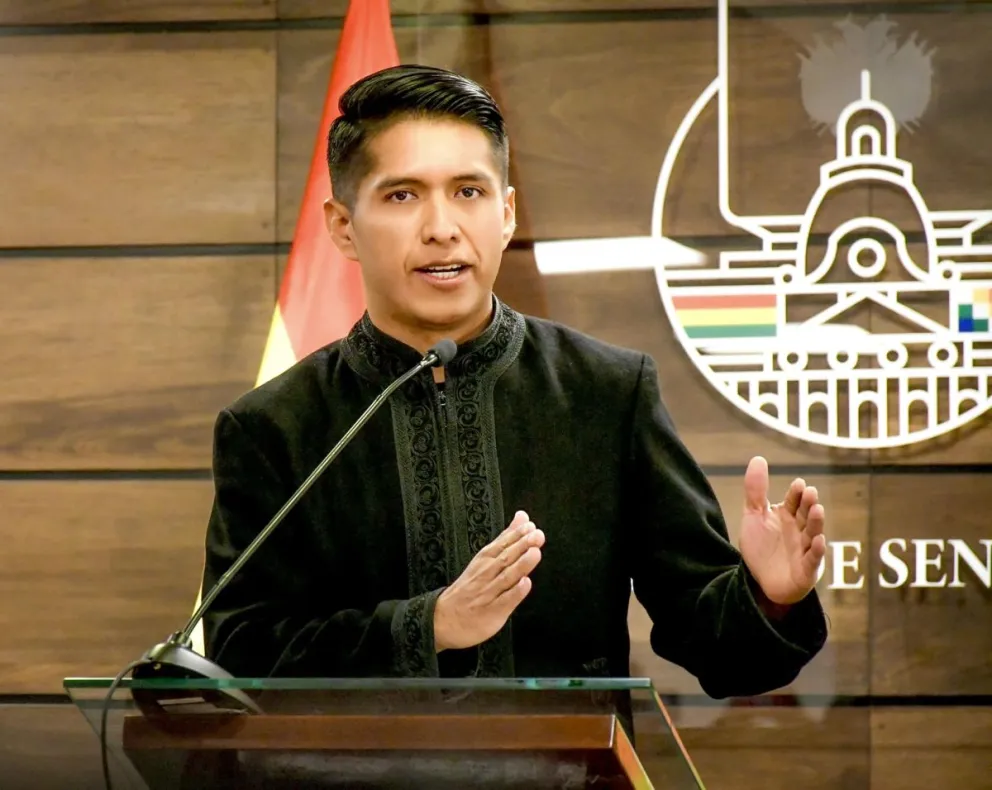 Andrónico Rodríguez, presidente del Senado y candidato a la presidencia. Fotos: RRSS del legislador 