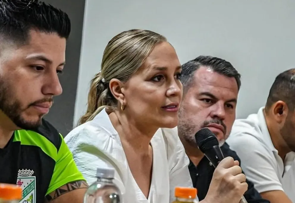 Aguilar habla en una conferencia anterior. Foto: El Día.