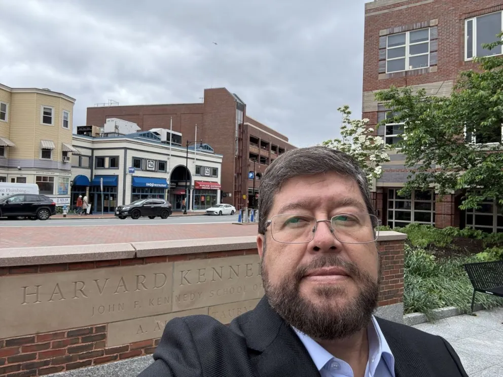 Doria Medina durante el evento Bolivia 360 en Harvard. Foto: @SDoriaMedina