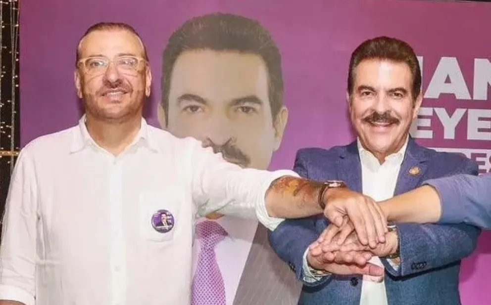 Rómulo Calvo con Manfred Reyes Villa en una imagen de archivo. Foto: Abya Yala