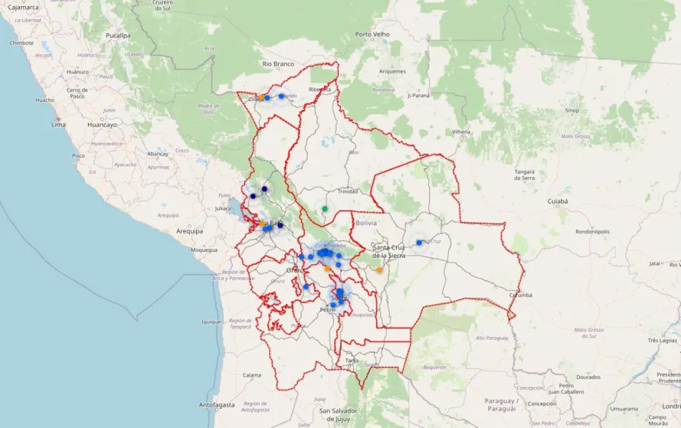 Los puntos marcados con azul dan cuenta de los bloqueos por conflictos sociales. 11 de los 23 se encuentran en Cochabamba. Foto: Captura