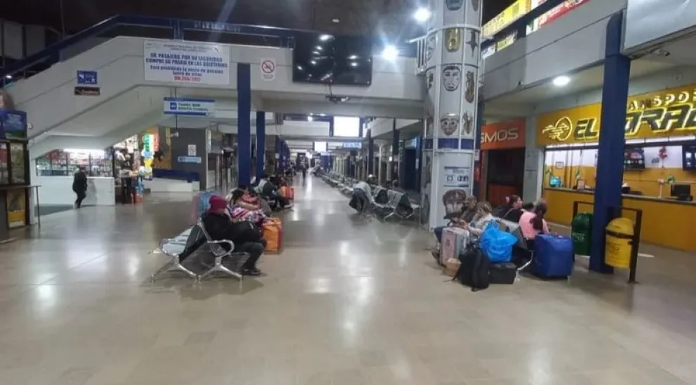 La terminal de buses de Cochabamba, este miércoles, sin movimiento. Foto: Red Uno