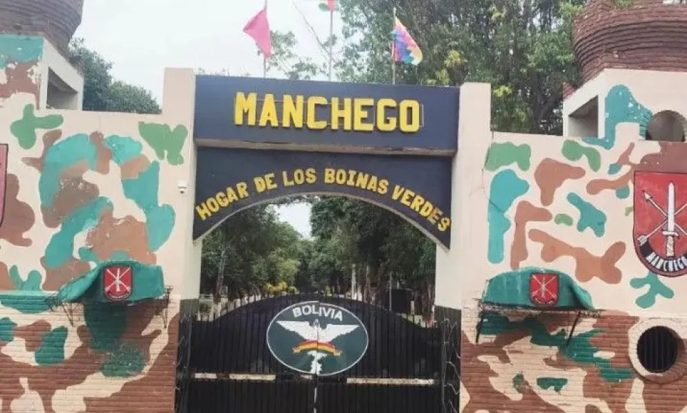 La fachada del Regimiento Manchego, en Santa Cruz. Foto: Unitel