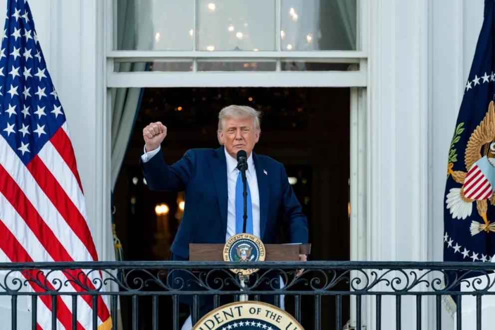 Donald Trump habla durante una velada de verano en el jardín sur de la Casa Blanca. Foto: EFE 