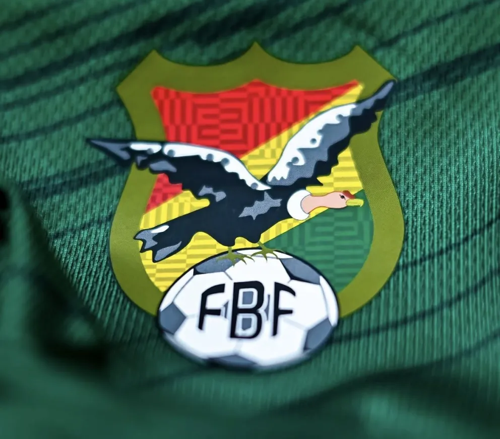 Detalle de la camiseta la Selección con el escudo de la FBF en el pecho. Foto: La Verde-FBF.