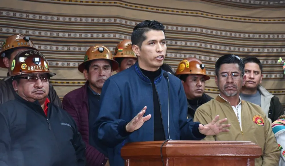 Andrónico Rodríguez en conferencia de prensa. Foto: APG
