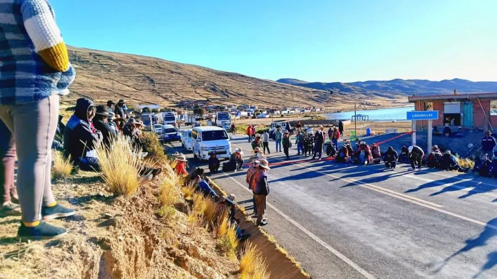 Un punto de bloqueo en Norte Potosí. Foto: Radio Soberanía 
