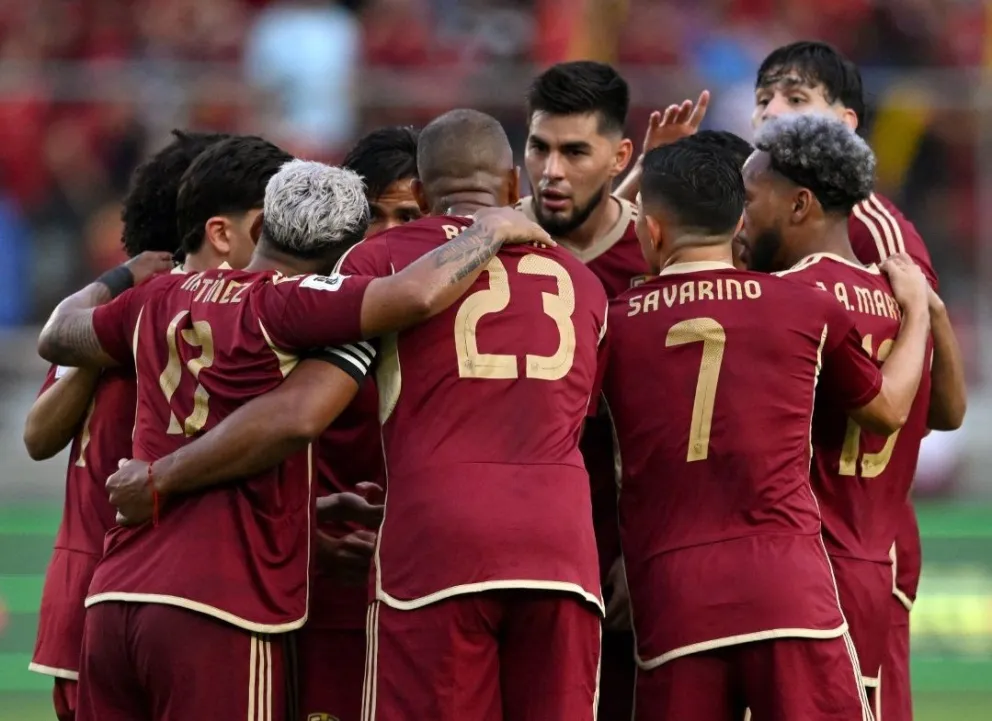 Los venezolanos celebran uno de sus goles. Foto: Conmebol.