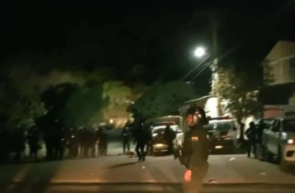 La Policía en Parotani, uno de los sectores en conflicto. Foto: Red Uno