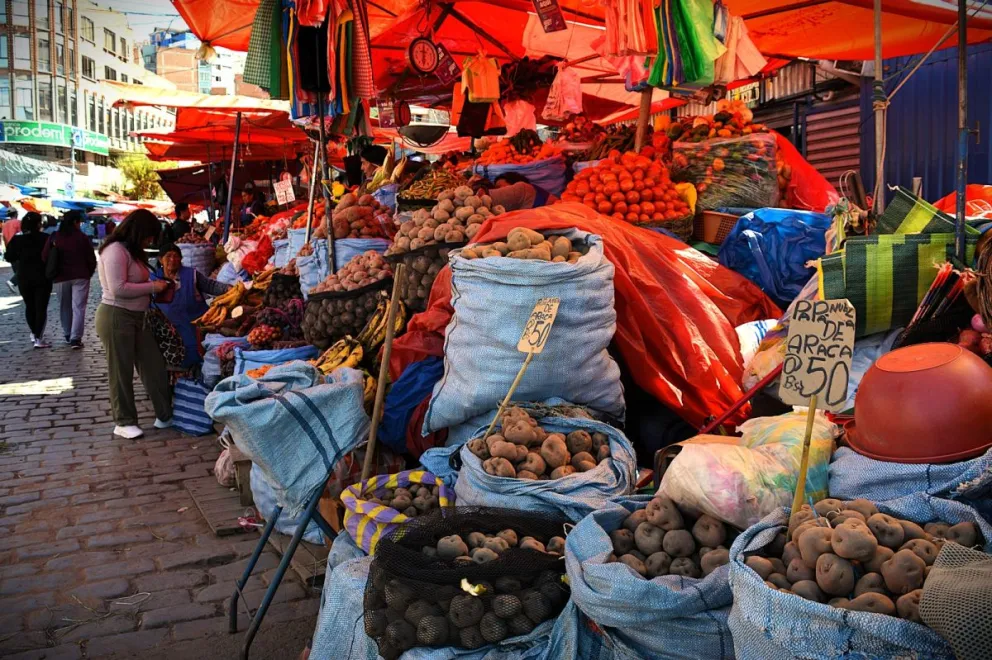 Los mercados están algo vacíos; no hay productos ni compradores.    Foto: Leny Chuquimia / Visión 360