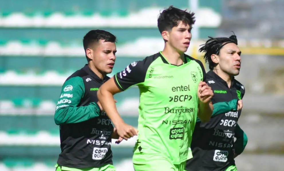 Villarroel, Morales y Algarañaz en una práctica anterior. Foto: FBF