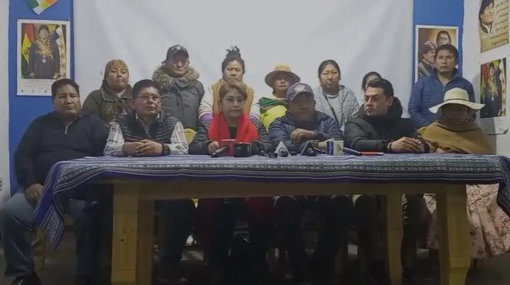 Ruth Nina brinda conferencia de prensa. Foto: captura