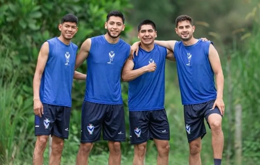 Jugadores del GV San José que visitan a Aurora en Cochabamba. Foto: GV