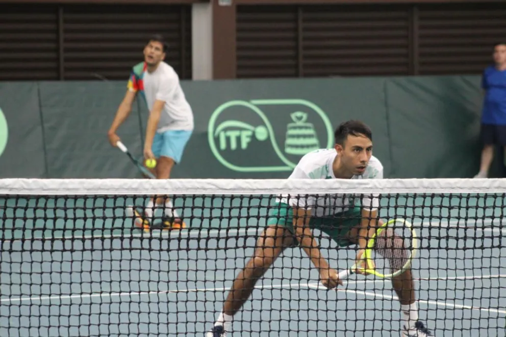 Los bolivianos en sus partidos de hoy.  Foto: FCT