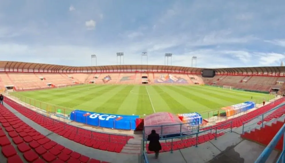 El estadio Municipal El Alto, donde Bolivia oficia de local en eliminatorias. Foto: Archivo Sports 360.