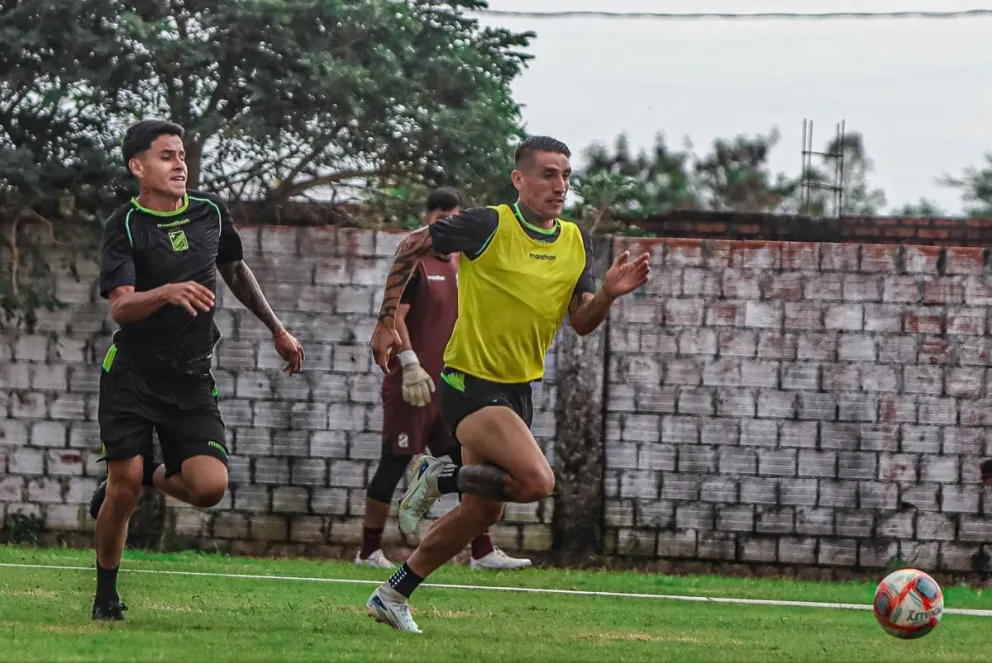 Cierre de entrenamiento del verdolaga antes de jugar con Wilstermann. Foto: club Oriente Petrolero
