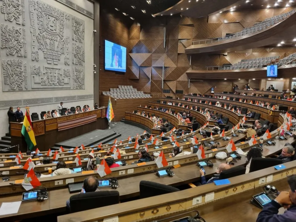 Partidos políticos con representación parlamentaria analiza créditos. Foto: ALP