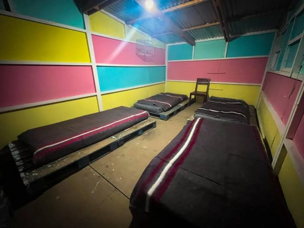 Vista del interior del albergue transitorio Zenobio López. Foto: AMUN