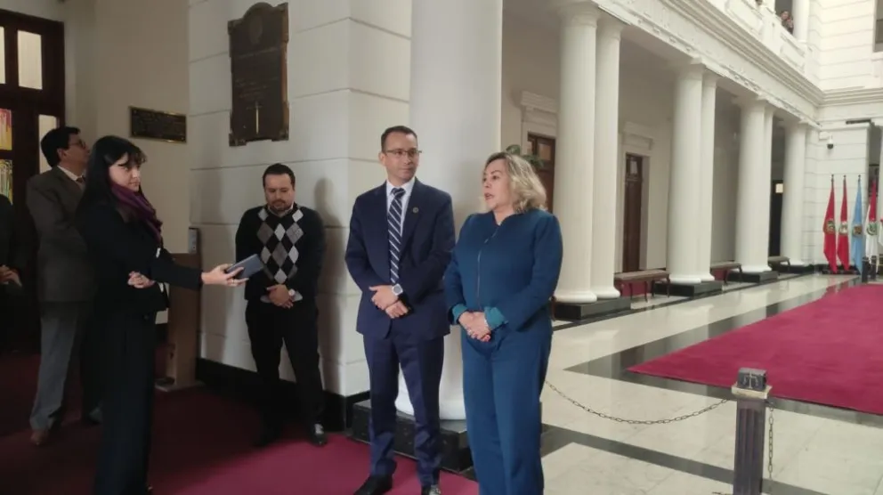 Romer Saucedo, presidente del TSJ, y Rosmery Ruíz, Decana. Foto: Correo del Sur