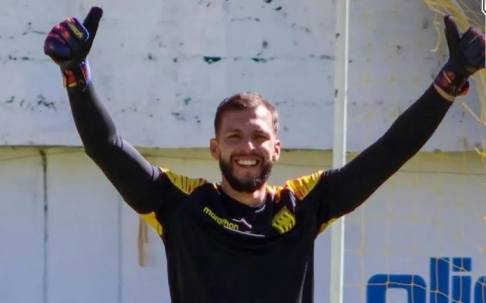 Rodrigo Banegas, arquero del Tigre, en una sesión anterior en Achumani. Foto: The Strongest.