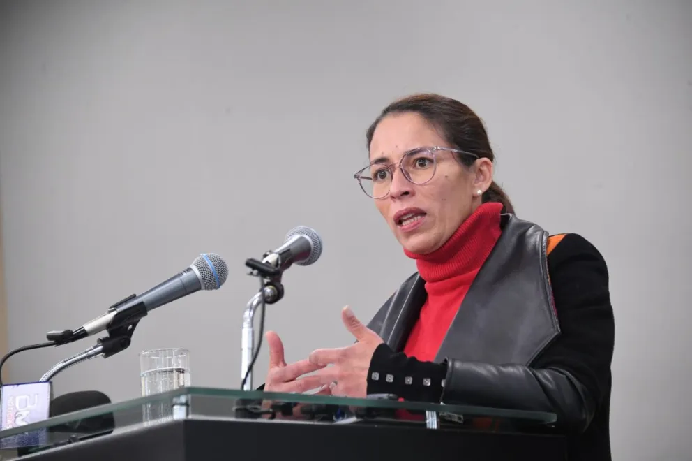 La ministra de Justicia, Jessica Saravia en una conferencia de prensa anterior. Foto. ABI