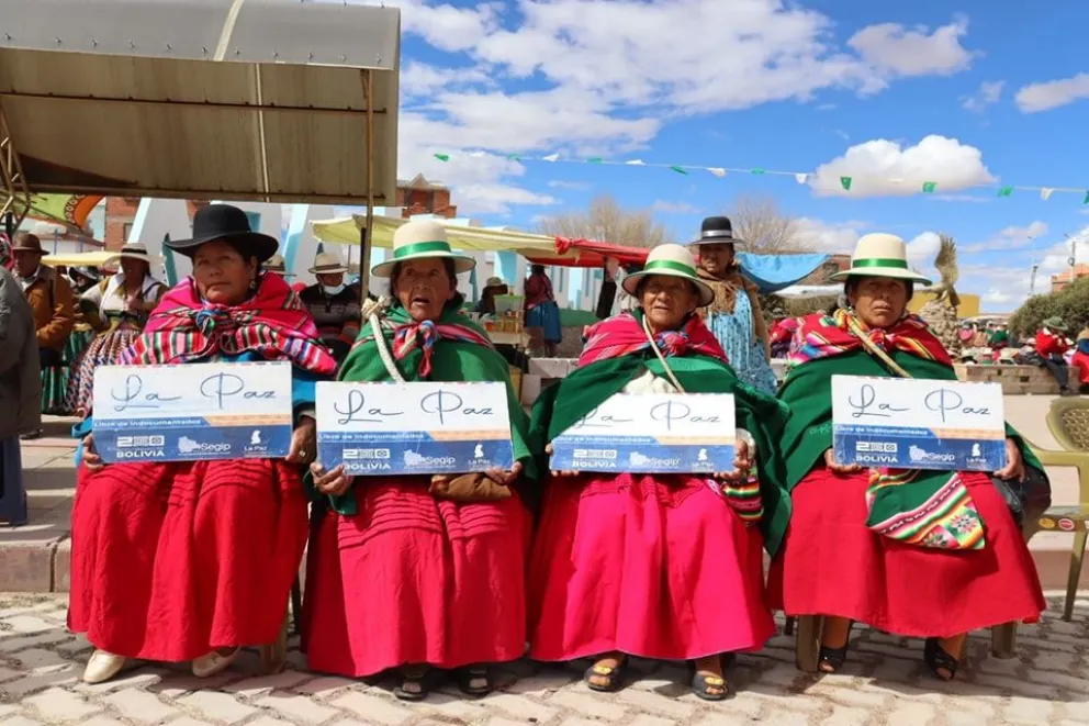 Pobladoras de Santiago de Callapa.   FOTO: SEGIP