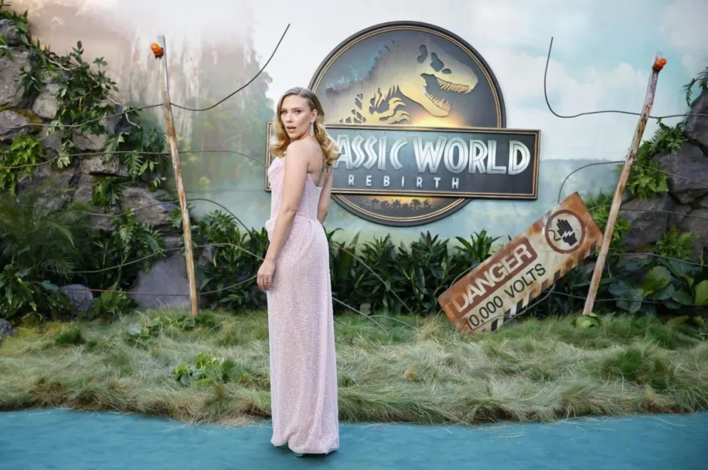 La actriz Scarlett Johansson asiste al estreno mundial de "Jurassic World Rebirth" en el Odeon Luxe, Leicester Square, Londres. Foto: EFE
