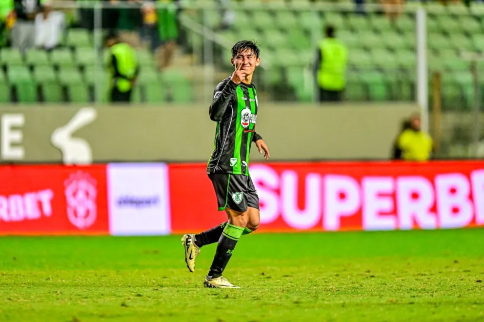 La celebración de Miguelito por su golazo al Criciuma. Foto: América MG. 