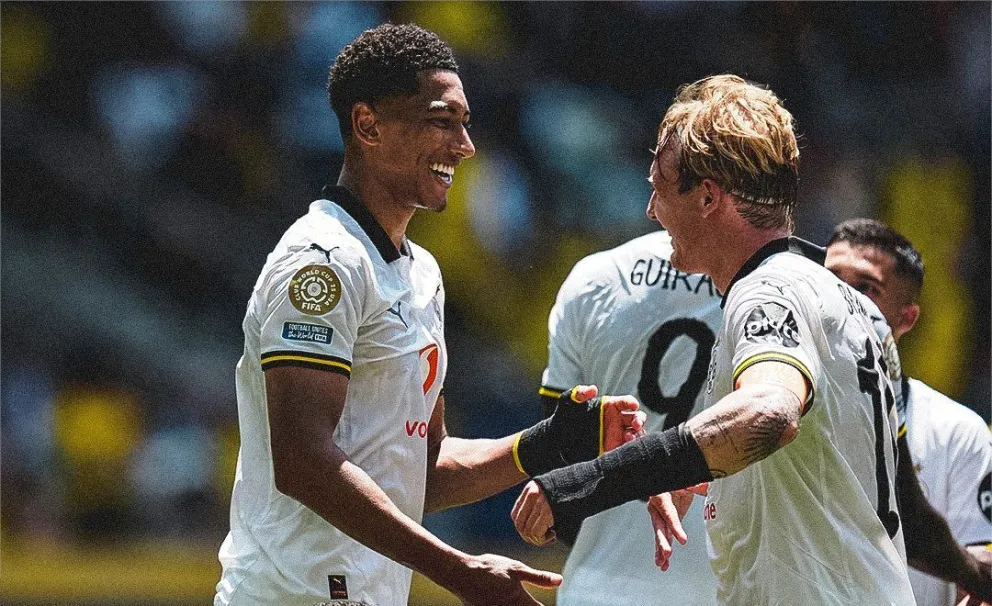 La celebración de los jugadores del Borussia luego del cuarto tanto. Foto:BD