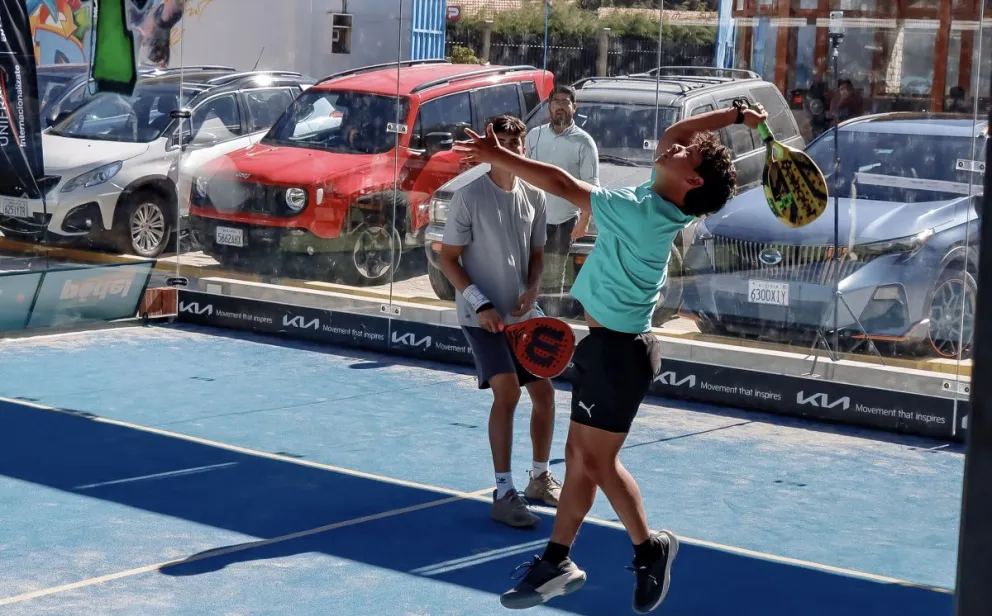 Los campeones en acción durante el partido final disputado el sábado. Foto: Eric Ortega. 
