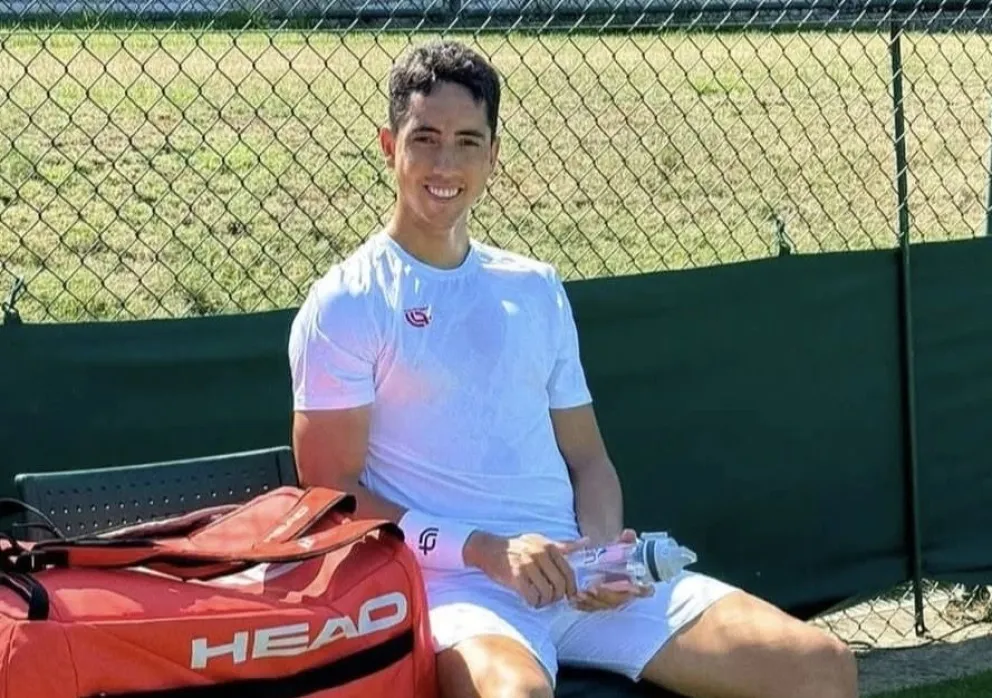 Murkel Dellien en una de las canchas de Wimbkedon. Foto: Murkel Dellien. 