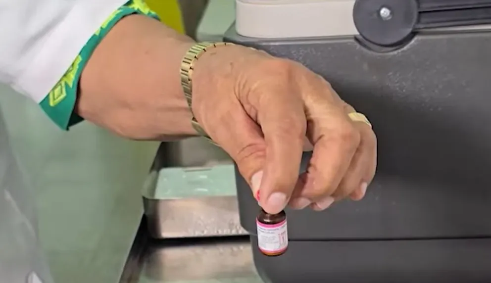 Una vacuna contra el sarampión. Foto: Captura de video