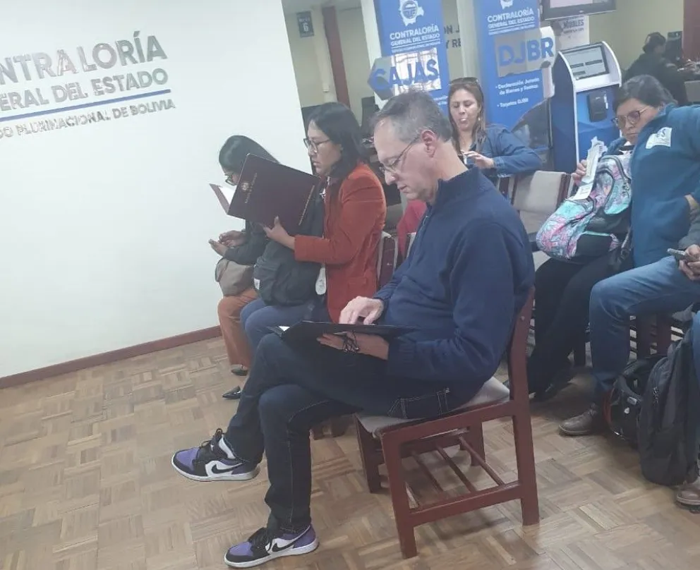 Jaime Dunn en la Contraloría. Foto: RRSS 