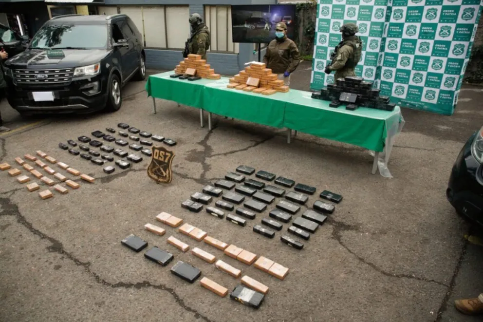 Parte de la droga secuestrada a seis militares chilenos en Colchane. Foto: Piensa Prensa