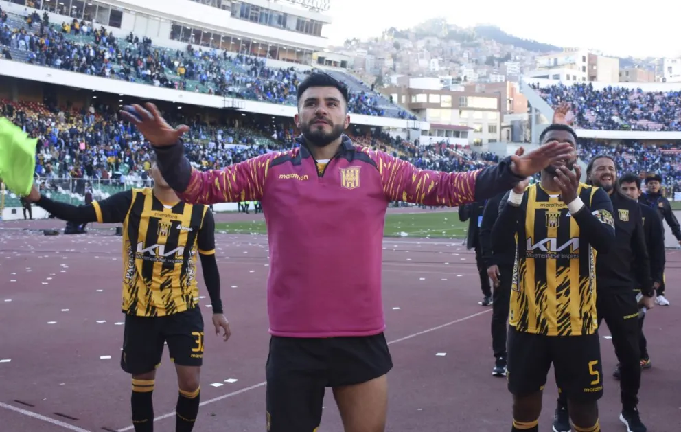 Enrique Triverio encabezó los festejos después de que el Tigre le ganó el Bolívar. Foto: APG