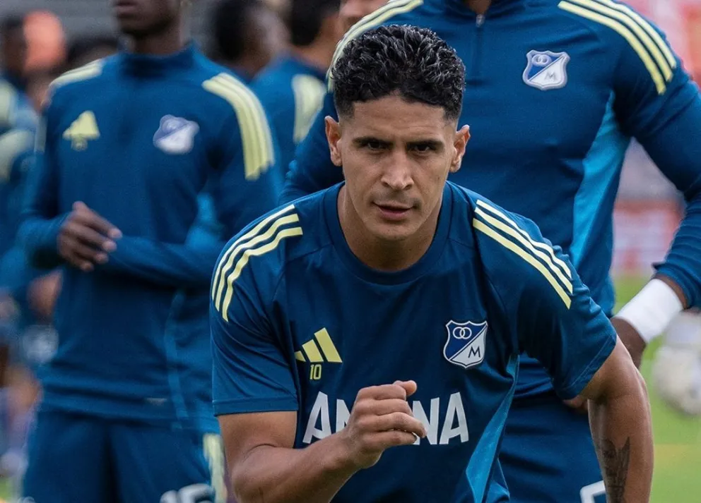 Cataño durante un calentamiento con el club colombiano. Foto: Millonarios.