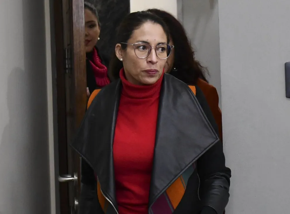 La ministra de Justicia, Jessica Saravia, en la conferencia de este miércoles. Foto: APG 