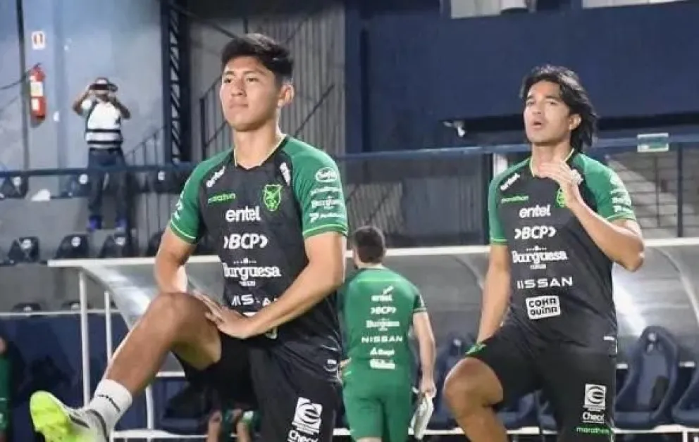 Terceros (izq.) y Martins en una práctica de la Selección antes del partido con Brasil por eliminatorias, en septiembre de 2023. Foto: La Verde.