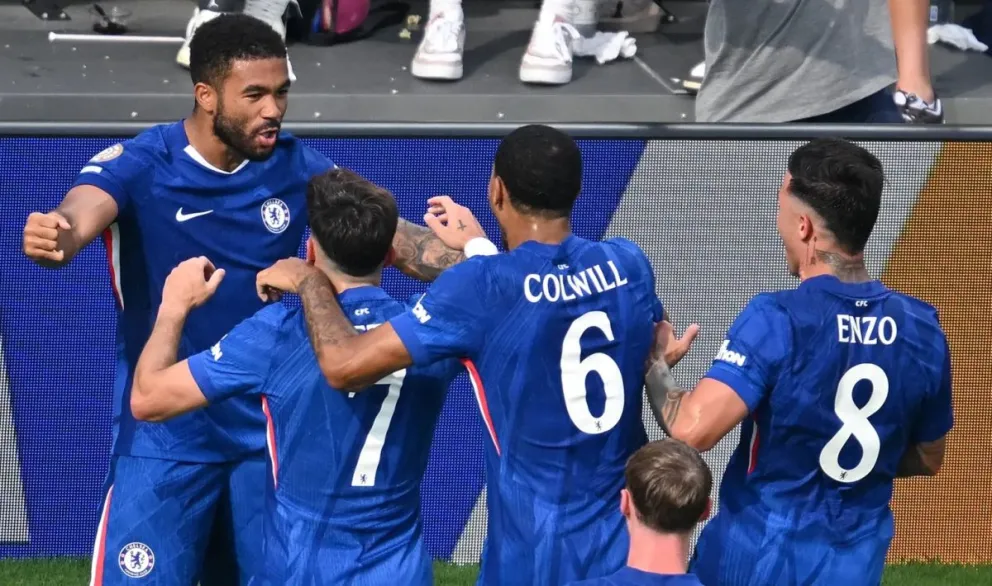 Jugadores del Chelsea celebran su clasificación a los cuartos de final tras golear al Benfica. Foto: FIFA